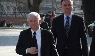 Jarosław Kaczyński formalnie na czele PiS, nie rządu. Polacy chcą, by tak pozostało