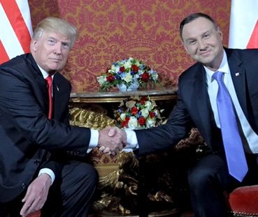 Marcin Makowski: Trump i Duda ostro o mediach. Mocny przekaz antyestablishmentowy z Warszawy