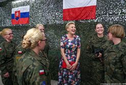 Agata Duda w bazie wojskowej na Łotwie. Nie trafiła ze stylizacją