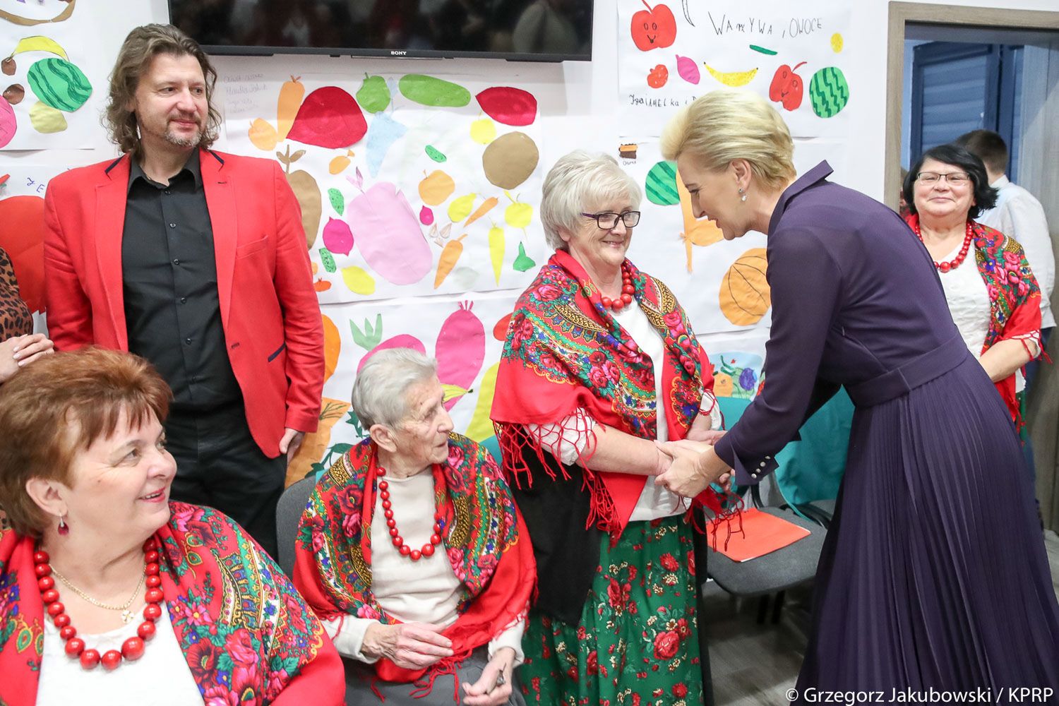 Agata Duda z seniorkami 