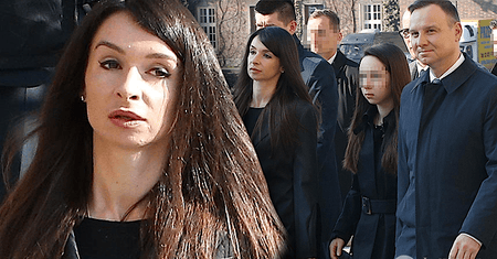 Marta Kaczyńska z córkami i Andrzejem Dudą na obchodach rocznicy katastrofy smoleńskiej