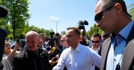 Zofiówka. Prezydent Duda rozmawiał z rannymi górnikami. "To twardzi faceci"