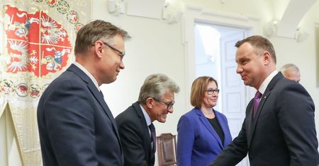 Czego Andrzej Duda dowiedział się po całodniowych konsultacjach? Że jest skazany na siebie