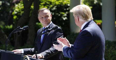 Odwołać wizytę Trumpa dla dobra stosunków Polski i USA? "Polska podważa wartości NATO"