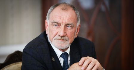 Ojciec prezydenta Polski znowu został radnym. "Serce mam po lewej stronie"