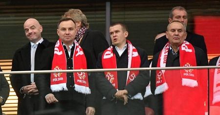 Prezydent poszedł do piłkarzy fetować sukces. Wtedy Peszko wypalił z 500+