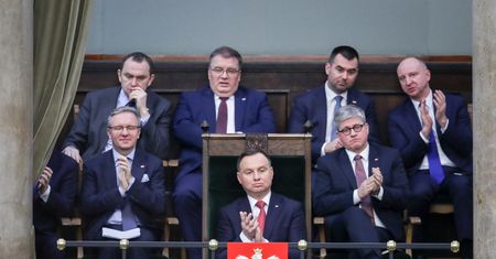 Pierwsze posiedzenie Sejmu i Senatu. Andrzej Duda wygłosi orędzie