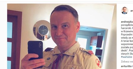 Andrzej Duda pokazał się w harcerskim mundurku sprzed 32 lat. "Łezka się w oku kręci"