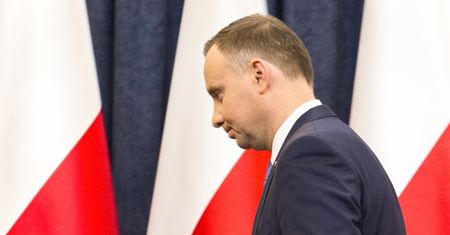 "Twardy elektorat" PiS jednoznacznie o Dudzie. Weto to nie wszystko