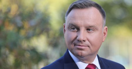 Sondaż CBOS. Andrzej Duda ma powody do zadowolenia