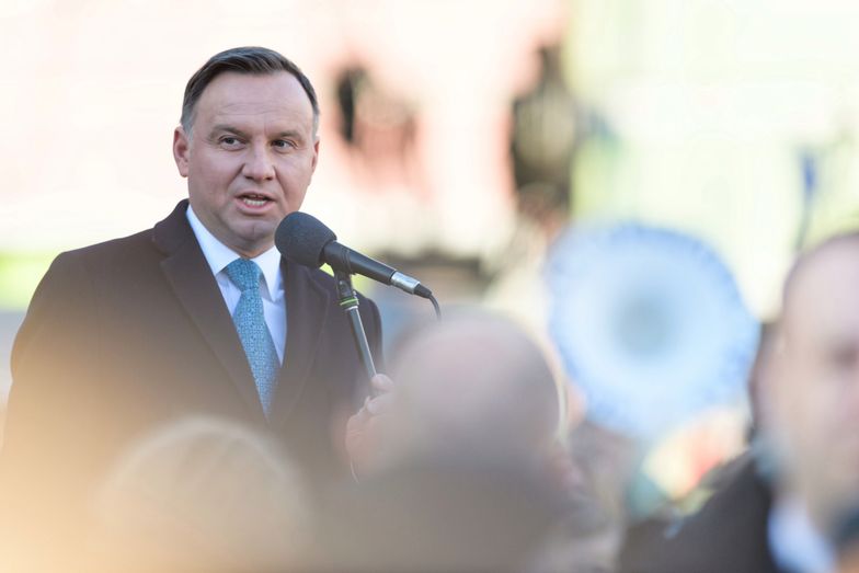 - Te wynagrodzenia powinny wzrastać - uważa prezydent Andrzej Duda.