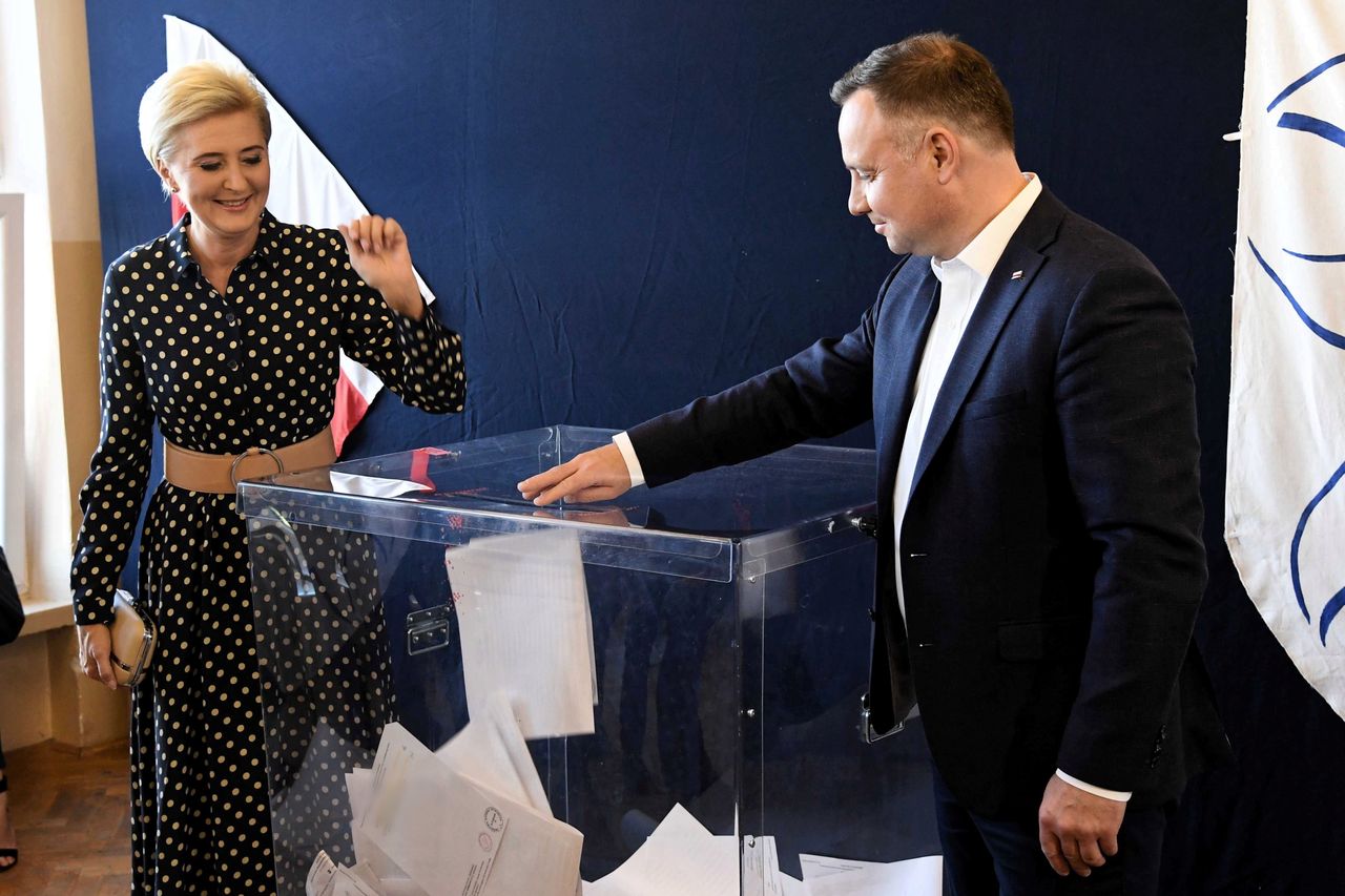 Wybory parlamentarne 2019. Agata Kornhauser-Duda w sukience w groszki
