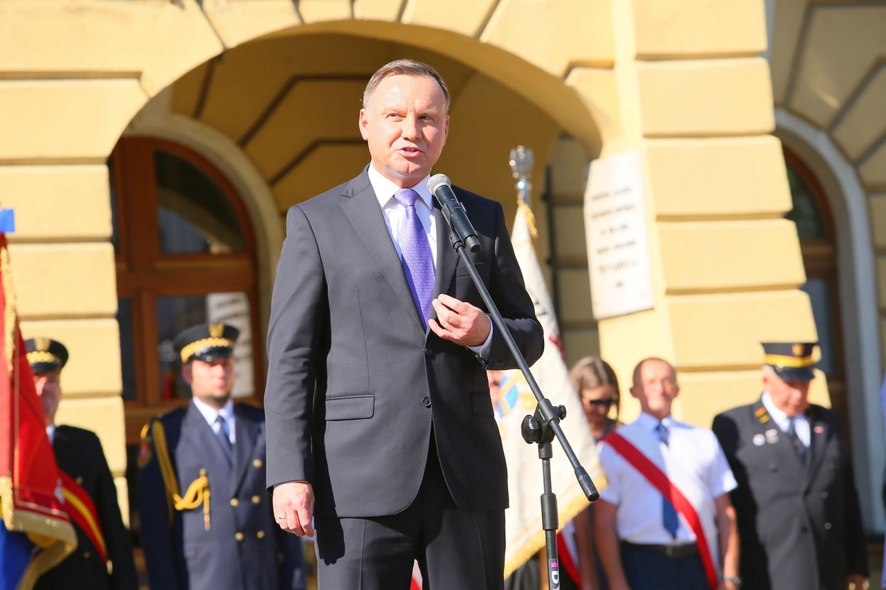 Duda o braku funduszy na programy wsparcia rodziny. "Jak się zabierze pieniądze złodziejom to są"