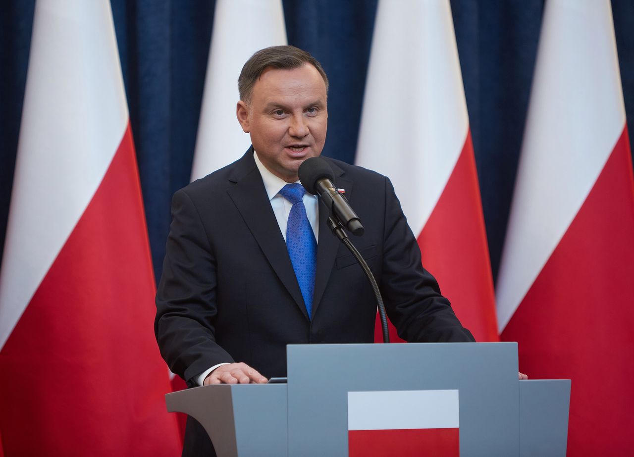 Koronawirus w Polsce. Andrzej Duda o ograniczeniach. "Wiem, że to uciążliwe, sam to odczuwam"