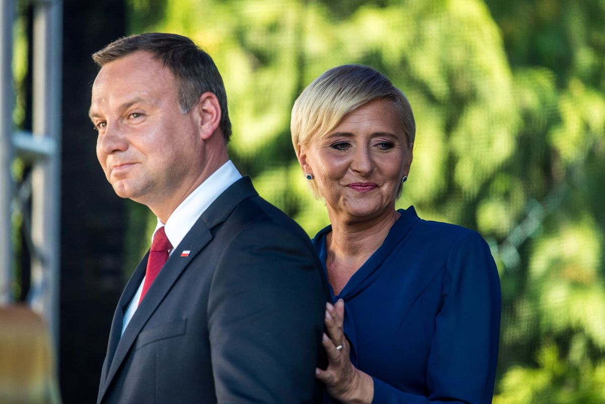 Andrzej i Agata Duda pierwszy raz od 22 lat spędzili osobno rocznicę swojego ślubu. Dlaczego?