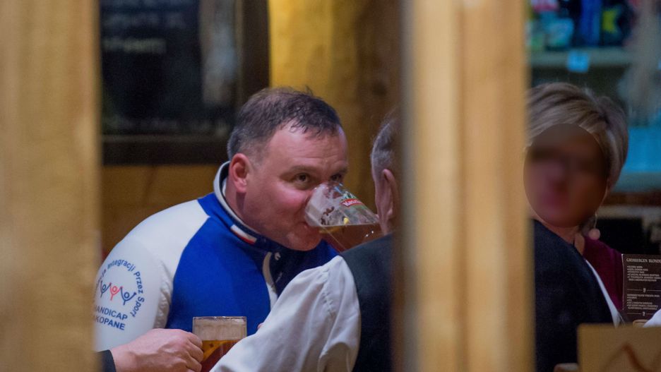 Tak relaksuje się Andrzej Duda po dniu na stoku