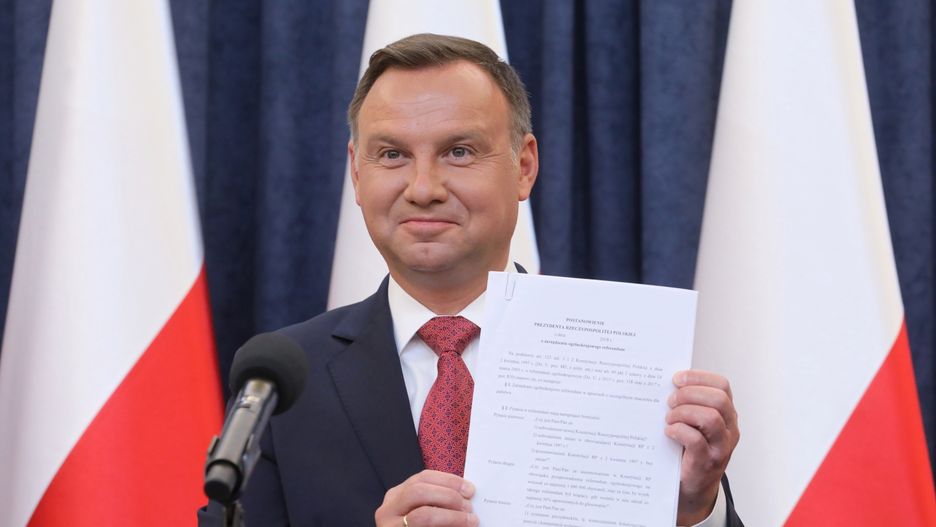 Andrzej Duda ogłosił 10 pytań referendalnych