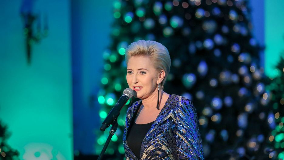 Agata Kornhauser-Duda wybrała bardzo odświętną kreację