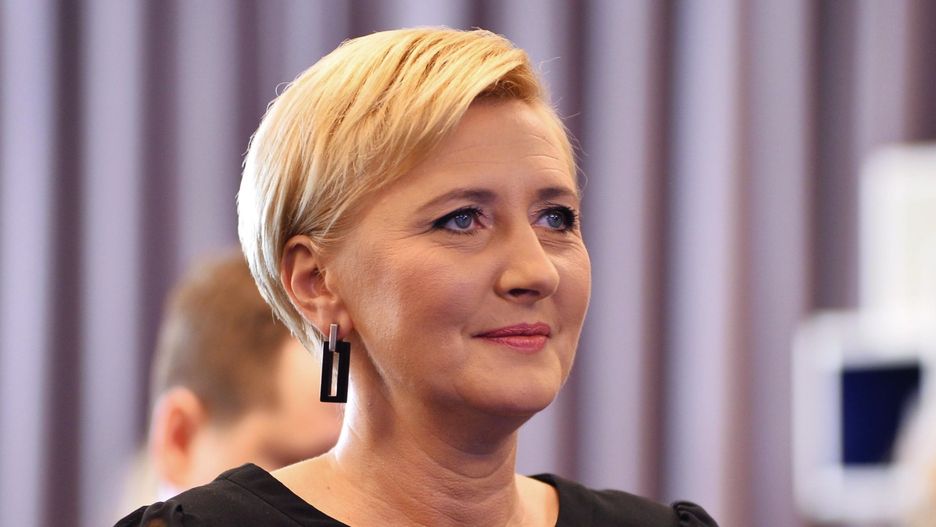 Polacy zabrali głos w sprawie aktywności pierwszej damy w debacie politycznej w Polsce