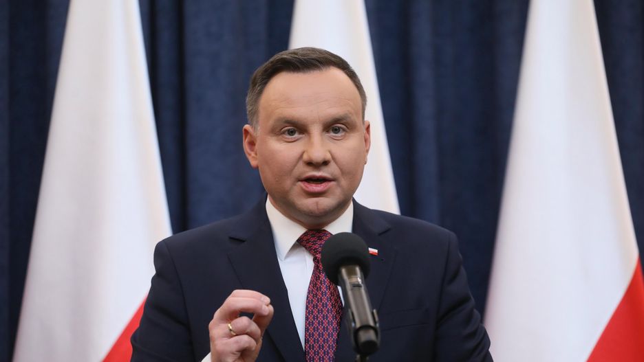 Prezydent Andrzej Duda zapełnił dwa wakaty, co można odczytać jako zgodne z decyzją TS