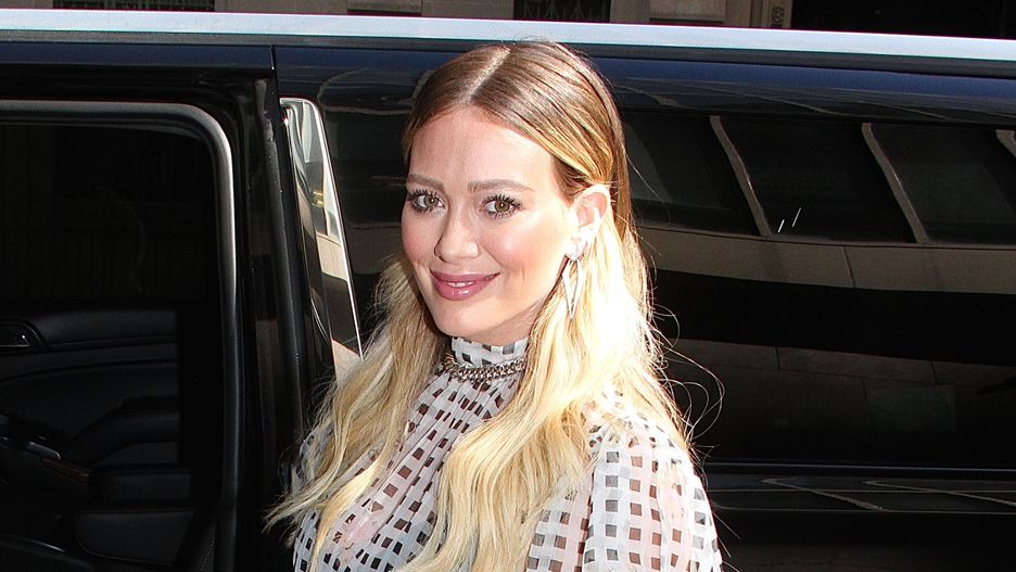 Hilary Duff opublikowała nagranie z porodu domowego w wodzie