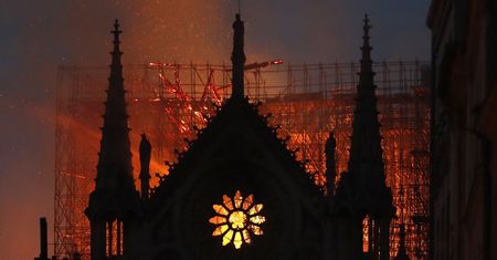 Pożar Notre Dame. Historyk sztuki: widok jest równie apokaliptyczny jak World Trade Centre
