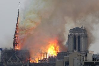 Pożar katedry Notre Dame. Wielki ogień wybuchł kilka dni po rozpoczęciu remontu