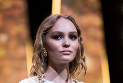 Kreacja Lily-Rose Depp zrobiła furorę w Cannes