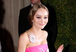 Lily-Rose Depp niknie w oczach. Fani biją na alarm