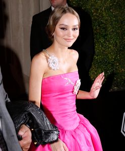 Lily-Rose Depp niknie w oczach. Fani biją na alarm