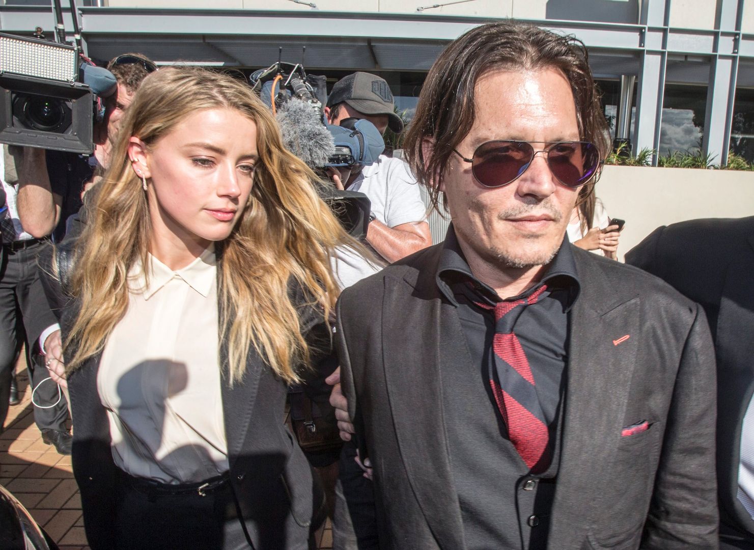 Johnny Depp zawarł ugodę sądową. Pozew opiewał na 25 milionów dolarów