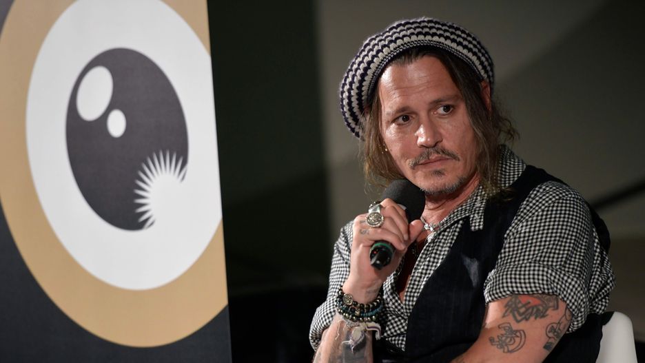 "Zmarnowany" i "wycofany". Tak zachodnie media komentują zdjęcia aktora zrobione w Zurychu