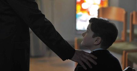 Filmy o pedofilii. "Tylko nie mów nikomu" to czubek góry lodowej