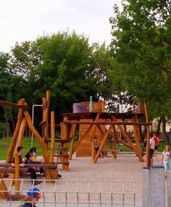 Chce zbudować plac zabaw dla dorosłych na Białołęce. "To coś szalonego"