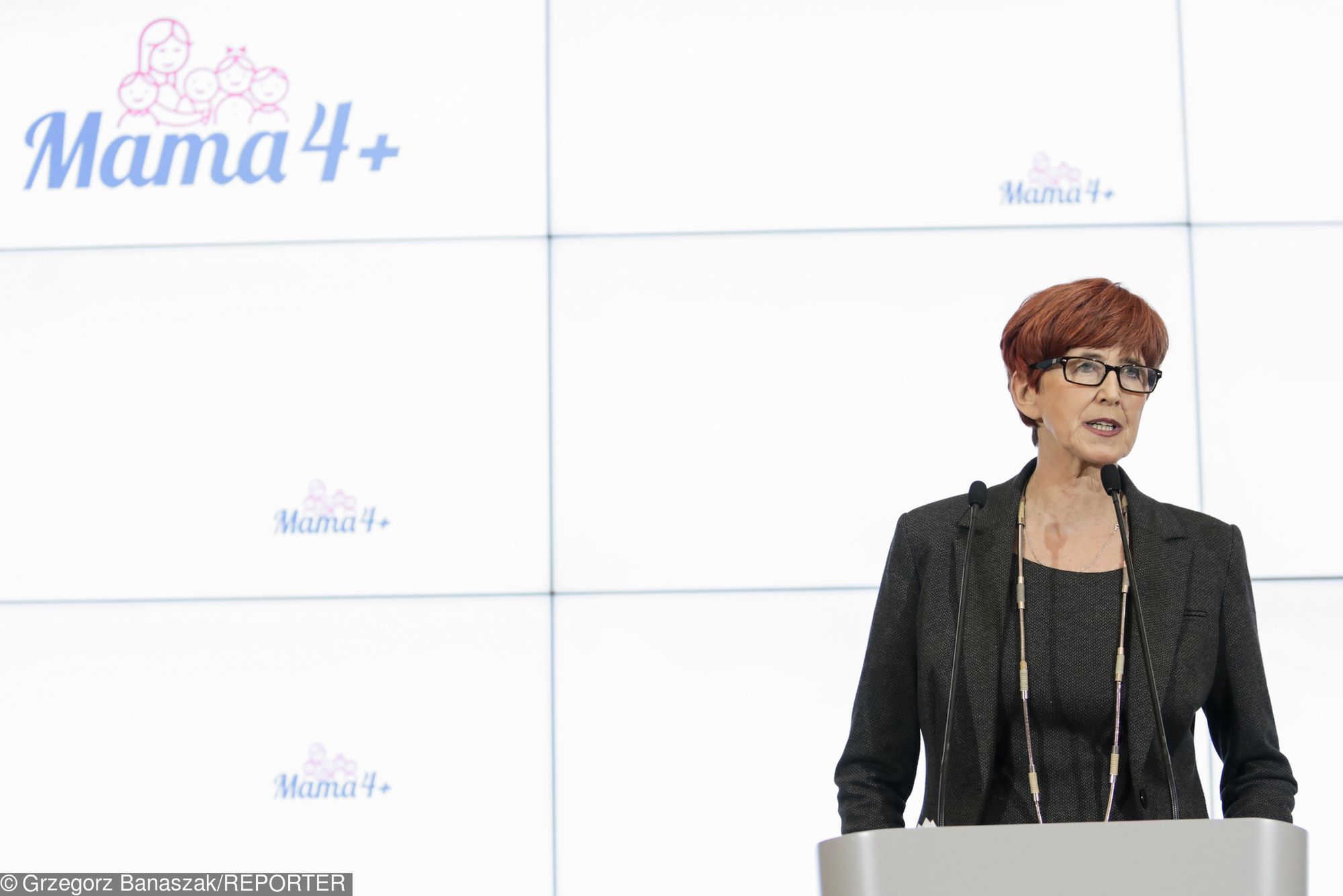 Emerytura dla matek wypłacana od 1 marca. Sejm przegłosował ustawę dotyczącą programu "Mama 4 Plus".
