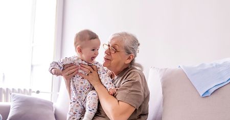 Mama 4 plus: Emerytura dla matek z czwórką dzieci. Program wchodzi w życie już od 1 marca 2019. Sprawdzamy, komu przysługuje.