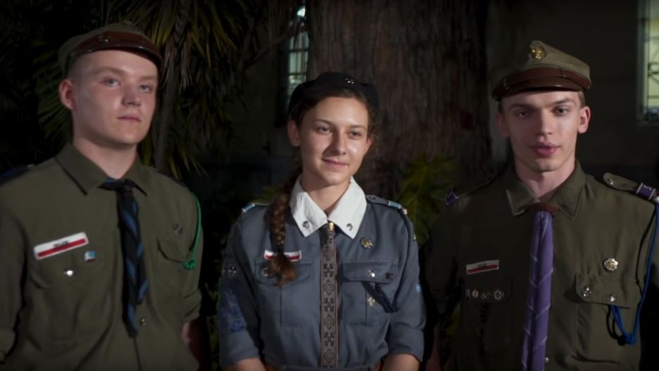 Patrol harcerzy w składzie: Szymon Bekisz, Anna Czesak i Maciej Skóra
