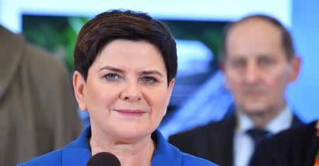 Szydło: Tusk przyjeżdża, by burzyć