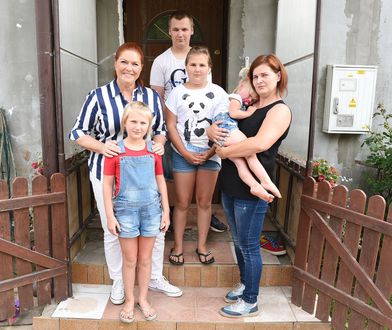 "Nasz nowy dom": samotna matka z czwórką dzieci. Mieszkają w fatalnych warunkach