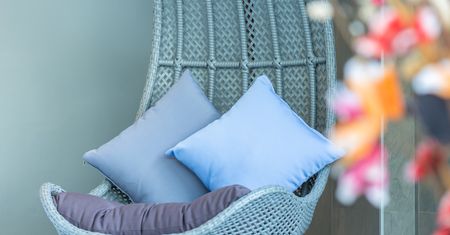 Huśtawka w pokoju. Jaką wybrać, by móc się relaksować niezależnie od pogody?