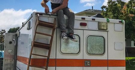 Były mąż Pietruchy żyje w ambulansie