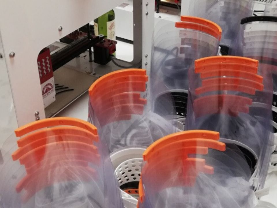 Wrocław: druk 3D pomaga w walce z epidemią koronawirusa