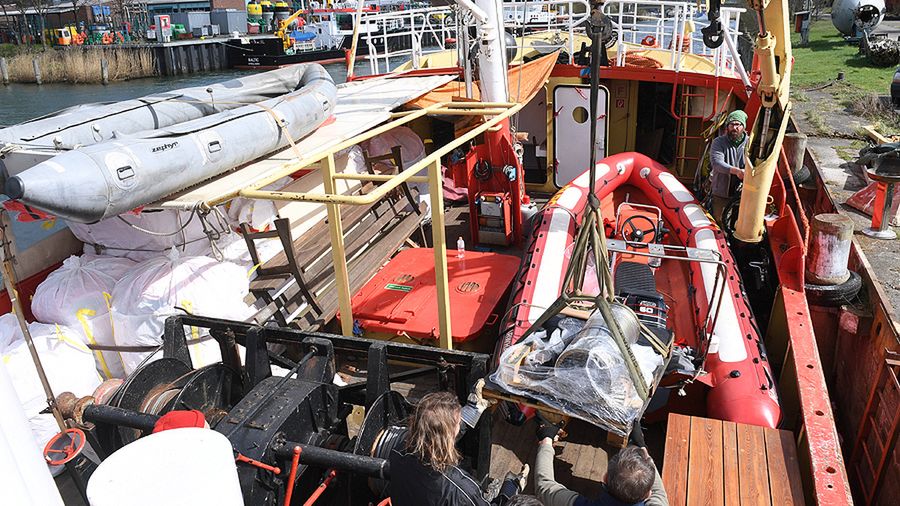 Statek Sea Eye w niemieckim Stralsund 