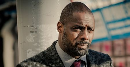 Netflix z własną wersją Dzwonnika z Notre Dame. Idris Elba reżyserem i odtwórcą głównej roli