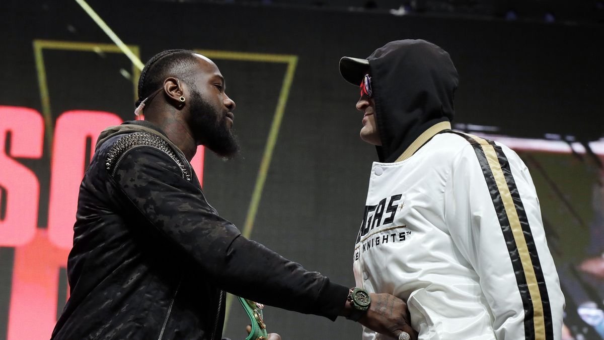 Deontay Wilder i Tyson Fury zmierzą się w ringu w sobotę.