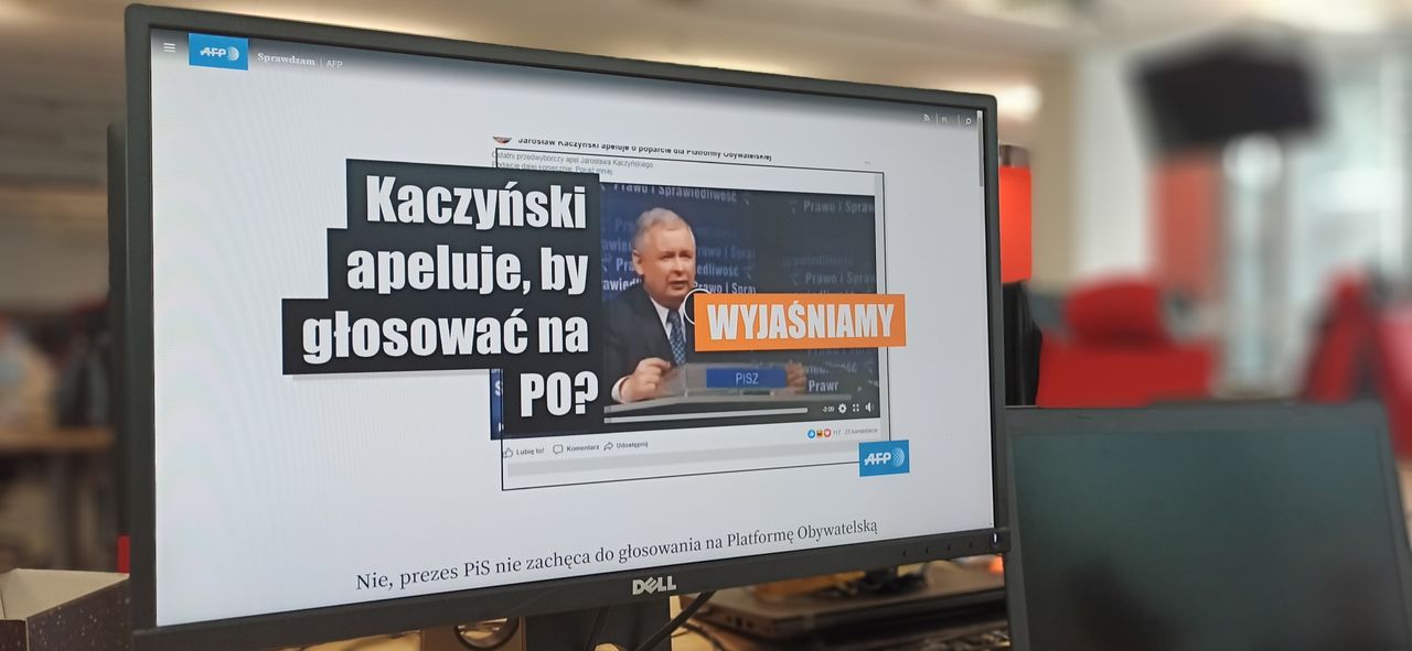 Jest dramat. Prawie 60 proc. Polaków połknie fake newsy jak ryba haczyk