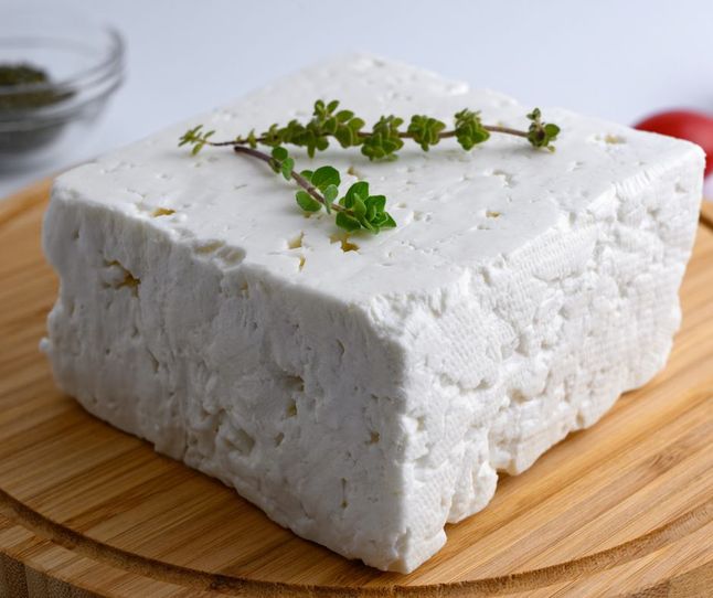 Prawdziwy grecki ser feta- Pyszności/canva