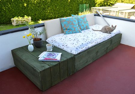 Pallet Patio Bed