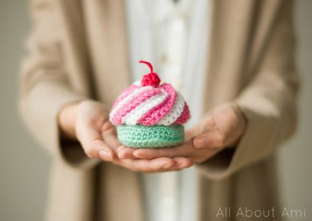 Crochet Swirly Cupcake