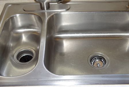 How to Clean a Stainless Steel Sink